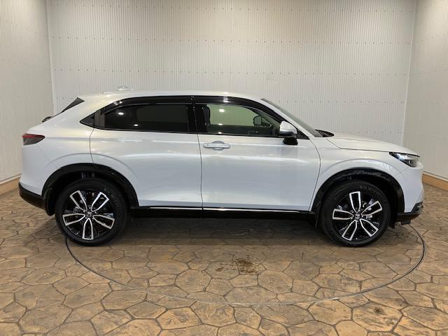 ヴェゼル e:HEVZ ホンダセンシング ホンダコネクトディスプレイ 前後ドラレコ ブラインドスポット 後退出庫サポート 衝突回避支援ブレーキ機能 スマキ Pトランク フルオートエアコン Dレコ エアバッグ 両席エアバック(15枚目)