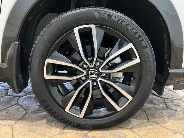 ヴェゼル e:HEVZ ホンダセンシング ホンダコネクトディスプレイ 前後ドラレコ ブラインドスポット 後退出庫サポート 衝突回避支援ブレーキ機能 スマキ Pトランク フルオートエアコン Dレコ エアバッグ 両席エアバック(32枚目)