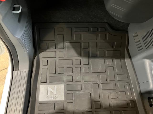 N-VAN G ホンダセンシング CDチューナー オールシーズンマット 社外アルミホイール パワーウィンドー フルオートエアコン 衝突軽減ブレーキ キーレス クルーズコントロール 4WD 横滑り防止 両側スライドドア(17枚目)