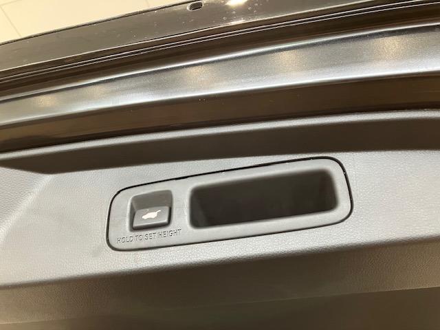 ステップワゴン e:HEVスパーダ ホンダセンシング 11.4インチホンダコネクトナビ 8人乗り 前後ドラレコ ブラインドスポット アルミホイール デュアルエアコン フルオートエアコン ESC シートヒータ キーフリー イモビ ABS(31枚目)