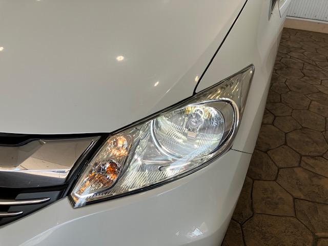 フリード Gプレミアムエディション メモリーナビ リア席モニター 前後ドラレコ クルーズコントロール ETC Bluetooth対応 フルセグTV 地デジTV 盗難防止 VSA Bカメラ オートクルーズ キーレスキー パワステ AAC(18枚目)