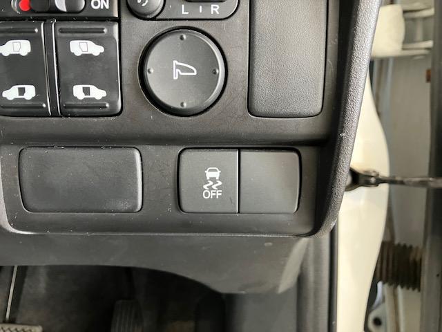 フリード Gプレミアムエディション メモリーナビ リア席モニター 前後ドラレコ クルーズコントロール ETC Bluetooth対応 フルセグTV 地デジTV 盗難防止 VSA Bカメラ オートクルーズ キーレスキー パワステ AAC(22枚目)