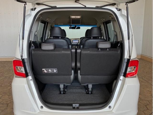 フリード Gプレミアムエディション メモリーナビ リア席モニター 前後ドラレコ クルーズコントロール ETC Bluetooth対応 フルセグTV 地デジTV 盗難防止 VSA Bカメラ オートクルーズ キーレスキー パワステ AAC(27枚目)