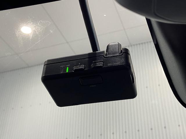 ヴェゼル e:HEVZ ホンダセンシング ホンダコネクトディスプレイ ブラインドスポット マルチビューカメラ 後退出庫サポート 衝突回避支援ブレーキ機能 パノラミックビューモニター スマキ Pトランク フルオートエアコン(3枚目)