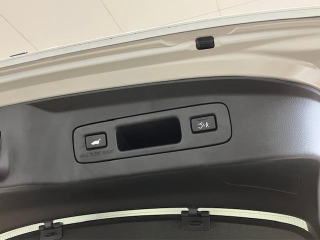 ヴェゼル e:HEVZ ホンダセンシング ホンダコネクトディスプレイ ブラインドスポット マルチビューカメラ 後退出庫サポート 衝突回避支援ブレーキ機能 パノラミックビューモニター スマキ Pトランク フルオートエアコン(29枚目)