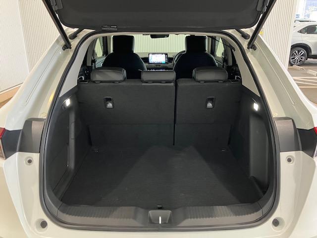 ヴェゼル e:HEVZ ホンダセンシング ホンダコネクトディスプレイ ブラインドスポット マルチビューカメラ 後退出庫サポート 衝突回避支援ブレーキ機能 パノラミックビューモニター スマキ Pトランク フルオートエアコン(30枚目)