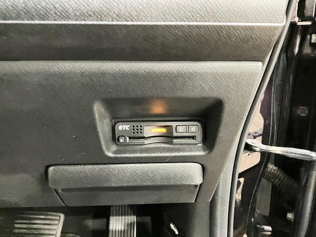 ステップワゴンスパーダ Ｚクールスピリット　メモリーナビ　両側電動スライドドア　ＥＴＣ　パドルシフト　アルミホイール　ディスチャージヘッドライト　バックカメ　ダブルエアコン　キーフリー　ナビＴＶ　横滑防止　ＤＶＤ視聴可能　フルオートエアコン（3枚目）