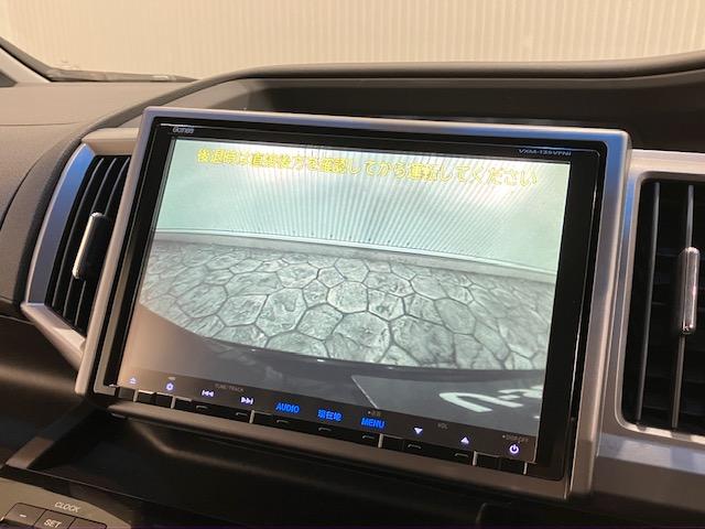 ステップワゴンスパーダ Ｚクールスピリット　メモリーナビ　両側電動スライドドア　ＥＴＣ　パドルシフト　アルミホイール　ディスチャージヘッドライト　バックカメ　ダブルエアコン　キーフリー　ナビＴＶ　横滑防止　ＤＶＤ視聴可能　フルオートエアコン（6枚目）