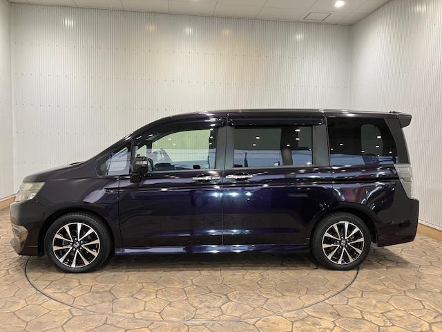 ステップワゴンスパーダ Ｚクールスピリット　メモリーナビ　両側電動スライドドア　ＥＴＣ　パドルシフト　アルミホイール　ディスチャージヘッドライト　バックカメ　ダブルエアコン　キーフリー　ナビＴＶ　横滑防止　ＤＶＤ視聴可能　フルオートエアコン（11枚目）