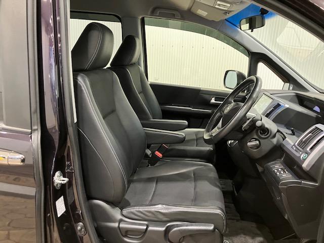 ステップワゴンスパーダ Ｚクールスピリット　メモリーナビ　両側電動スライドドア　ＥＴＣ　パドルシフト　アルミホイール　ディスチャージヘッドライト　バックカメ　ダブルエアコン　キーフリー　ナビＴＶ　横滑防止　ＤＶＤ視聴可能　フルオートエアコン（21枚目）