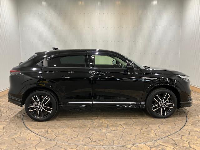 ヴェゼル ｅ：ＨＥＶＺ　ホンダセンシング　無限スタイリングセット　ホンダコネクトディスプレイ　ブラインドスポットインフォメーション　後退出庫サポート　前後ドラレコ　電動リアゲート　衝突回避支援ブレーキ機能　スマキ　Ｄレコ（15枚目）