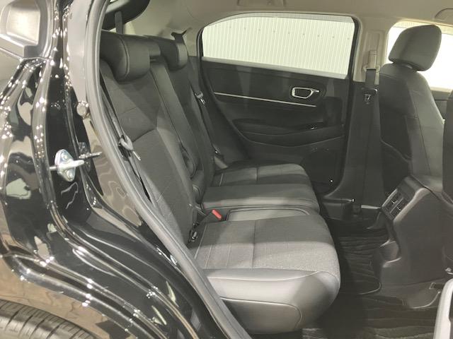 ヴェゼル ｅ：ＨＥＶＺ　ホンダセンシング　無限スタイリングセット　ホンダコネクトディスプレイ　ブラインドスポットインフォメーション　後退出庫サポート　前後ドラレコ　電動リアゲート　衝突回避支援ブレーキ機能　スマキ　Ｄレコ（24枚目）