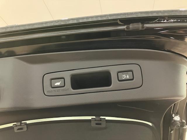 ヴェゼル ｅ：ＨＥＶＺ　ホンダセンシング　無限スタイリングセット　ホンダコネクトディスプレイ　ブラインドスポットインフォメーション　後退出庫サポート　前後ドラレコ　電動リアゲート　衝突回避支援ブレーキ機能　スマキ　Ｄレコ（27枚目）