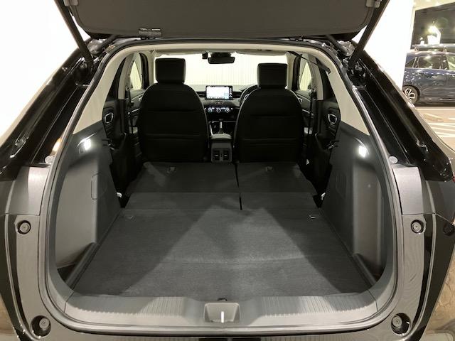 ヴェゼル ｅ：ＨＥＶＺ　ホンダセンシング　無限スタイリングセット　ホンダコネクトディスプレイ　ブラインドスポットインフォメーション　後退出庫サポート　前後ドラレコ　電動リアゲート　衝突回避支援ブレーキ機能　スマキ　Ｄレコ（29枚目）