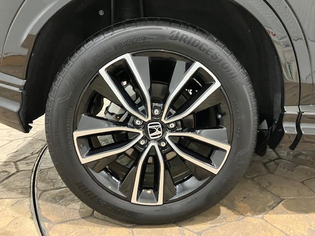 ヴェゼル ｅ：ＨＥＶＺ　ホンダセンシング　無限スタイリングセット　ホンダコネクトディスプレイ　ブラインドスポットインフォメーション　後退出庫サポート　前後ドラレコ　電動リアゲート　衝突回避支援ブレーキ機能　スマキ　Ｄレコ（31枚目）