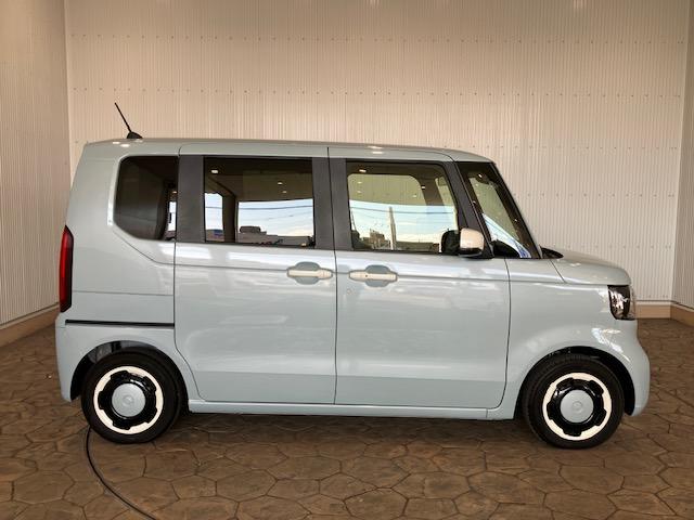 Ｎ－ＢＯＸ ファッションスタイル　ホンダセンシング　ディスプレイオーディオ　リア両側両側パワースライドドア　Ｂｌｕｅｔｏｏｔｈ対応　ＡＭ／ＦＭチューナー　盗難防止装置　スマートキ　ＵＳＢポート　ＬＥＤランプ　ＥＴＣ　バックモニター（12枚目）