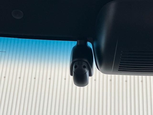 Ｎ－ＢＯＸカスタム Ｇ・Ｌターボホンダセンシング　８インチプレミアムインターナビ　前後ドラレコ　いまコレ＋　新品フロアマット　パドルシフト　アルミホイール　フルセ　Ｂモニタ　Ｉストップ　セキュリティー　クルーズコントロール　ナビＴＶ　ＶＳＡ　ＰＷ（3枚目）