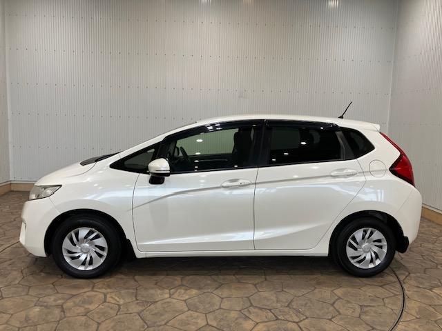 フィット １３Ｇ・Ｌパッケージ　メモリーナビ　前後ドラレコ　ＥＴＣ　ＣＤ再生対応　盗難警報装置　Ｂカメ　Ｓキー　フルオートエアコン　リモコンキー　サイドＳＲＳ　横滑り防止機能　エアバック　パワーウィンド　Ｗエアバッグ　ＡＢＳ（12枚目）