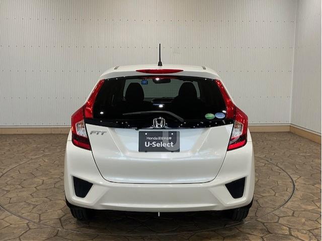 フィット １３Ｇ・Ｌパッケージ　メモリーナビ　前後ドラレコ　ＥＴＣ　ＣＤ再生対応　盗難警報装置　Ｂカメ　Ｓキー　フルオートエアコン　リモコンキー　サイドＳＲＳ　横滑り防止機能　エアバック　パワーウィンド　Ｗエアバッグ　ＡＢＳ（14枚目）