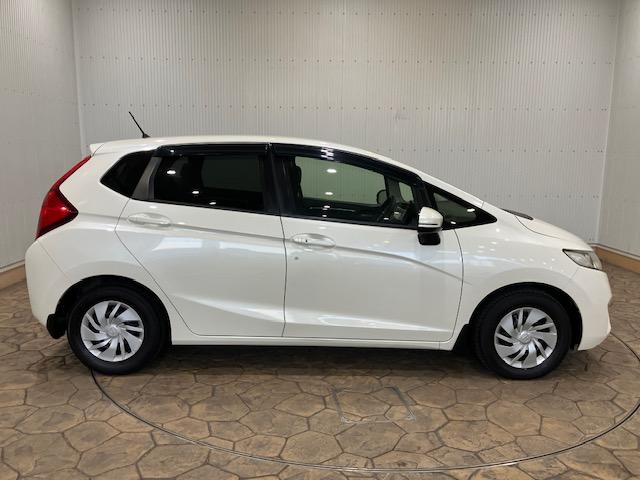 フィット １３Ｇ・Ｌパッケージ　メモリーナビ　前後ドラレコ　ＥＴＣ　ＣＤ再生対応　盗難警報装置　Ｂカメ　Ｓキー　フルオートエアコン　リモコンキー　サイドＳＲＳ　横滑り防止機能　エアバック　パワーウィンド　Ｗエアバッグ　ＡＢＳ（15枚目）