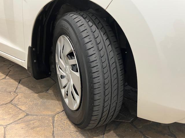 フィット １３Ｇ・Ｌパッケージ　メモリーナビ　前後ドラレコ　ＥＴＣ　ＣＤ再生対応　盗難警報装置　Ｂカメ　Ｓキー　フルオートエアコン　リモコンキー　サイドＳＲＳ　横滑り防止機能　エアバック　パワーウィンド　Ｗエアバッグ　ＡＢＳ（27枚目）