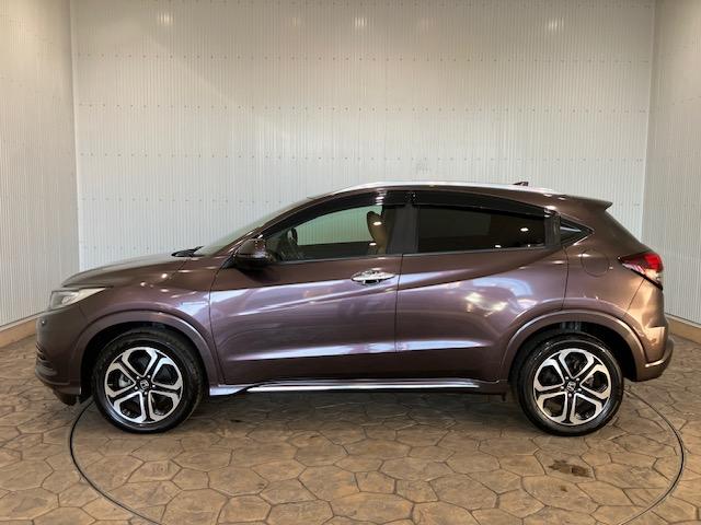 ヴェゼル ハイブリッドＺ・ホンダセンシング　８インチプレミアムインターナビ　前後ドラレコ　パドルシフト　ＥＴＣ　アルミホイール　レーダーサポート　Ｗエアコン　ＤＶＤ再生機能　横滑り防止システム　バックアイカメラ　盗難防止装置　フルセ　ナビ＆ＴＶ（13枚目）