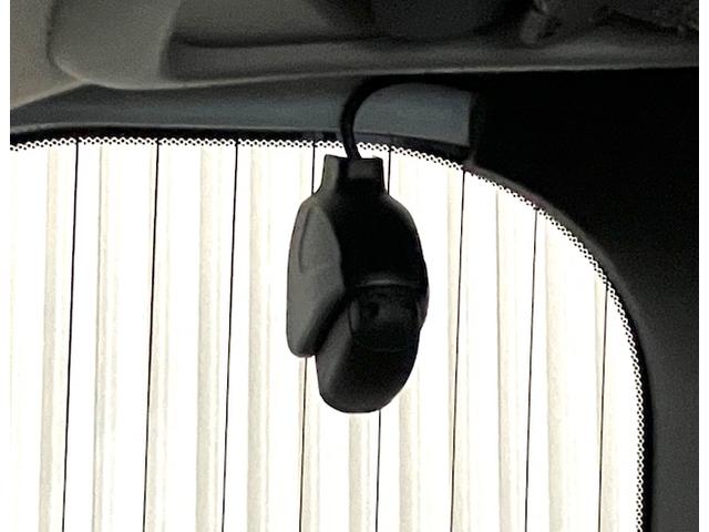 ステップワゴンスパーダ ｅ：ＨＥＶスパーダＧ・ＥＸホンダセンシング　１０インチプレミアムインターナビ　前後ドラレコ　ＥＴＣ　アルミホイール　Ｗエアコン　Ｂｌｕｅｔｏｏｔｈ対応　エアバック　地デジ　クルコン　サイドエアバッグ　シ－トヒ－タ－　衝突軽減システム　スマキー（7枚目）