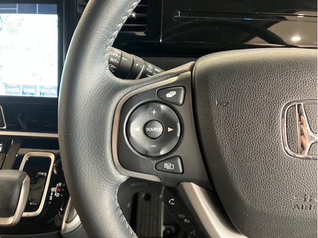 ステップワゴンスパーダ ｅ：ＨＥＶスパーダＧ・ＥＸホンダセンシング　１０インチプレミアムインターナビ　前後ドラレコ　ＥＴＣ　アルミホイール　Ｗエアコン　Ｂｌｕｅｔｏｏｔｈ対応　エアバック　地デジ　クルコン　サイドエアバッグ　シ－トヒ－タ－　衝突軽減システム　スマキー（11枚目）