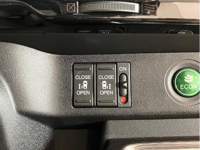 ステップワゴンスパーダ ｅ：ＨＥＶスパーダＧ・ＥＸホンダセンシング　１０インチプレミアムインターナビ　前後ドラレコ　ＥＴＣ　アルミホイール　Ｗエアコン　Ｂｌｕｅｔｏｏｔｈ対応　エアバック　地デジ　クルコン　サイドエアバッグ　シ－トヒ－タ－　衝突軽減システム　スマキー（24枚目）