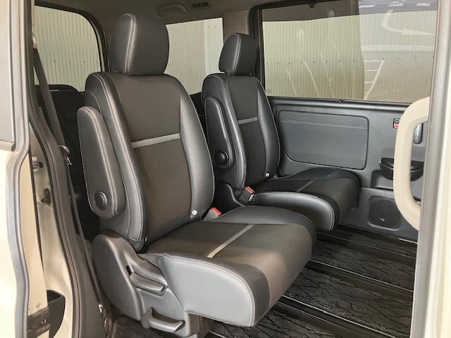 ステップワゴンスパーダ ｅ：ＨＥＶスパーダＧ・ＥＸホンダセンシング　１０インチプレミアムインターナビ　前後ドラレコ　ＥＴＣ　アルミホイール　Ｗエアコン　Ｂｌｕｅｔｏｏｔｈ対応　エアバック　地デジ　クルコン　サイドエアバッグ　シ－トヒ－タ－　衝突軽減システム　スマキー（28枚目）