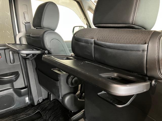 ステップワゴンスパーダ ｅ：ＨＥＶスパーダＧ・ＥＸホンダセンシング　１０インチプレミアムインターナビ　前後ドラレコ　ＥＴＣ　アルミホイール　Ｗエアコン　Ｂｌｕｅｔｏｏｔｈ対応　エアバック　地デジ　クルコン　サイドエアバッグ　シ－トヒ－タ－　衝突軽減システム　スマキー（29枚目）