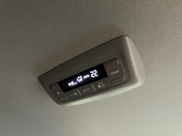 ステップワゴンスパーダ ｅ：ＨＥＶスパーダＧ・ＥＸホンダセンシング　１０インチプレミアムインターナビ　前後ドラレコ　ＥＴＣ　アルミホイール　Ｗエアコン　Ｂｌｕｅｔｏｏｔｈ対応　エアバック　地デジ　クルコン　サイドエアバッグ　シ－トヒ－タ－　衝突軽減システム　スマキー（30枚目）