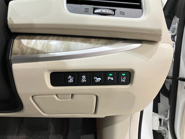 レジェンド ハイブリッドＥＸ　４ＷＤ　ホンダセンシング　ＦＯＰナビ　サンルーフ　前後ドラレコ　Ｋｒｅｌｌオーディオシステム　パワートランク　パドルシフト　リモコンエンジンスターター　ＣＭＢＳ　フルセグＴＶ　マルチビューカメラ（21枚目）