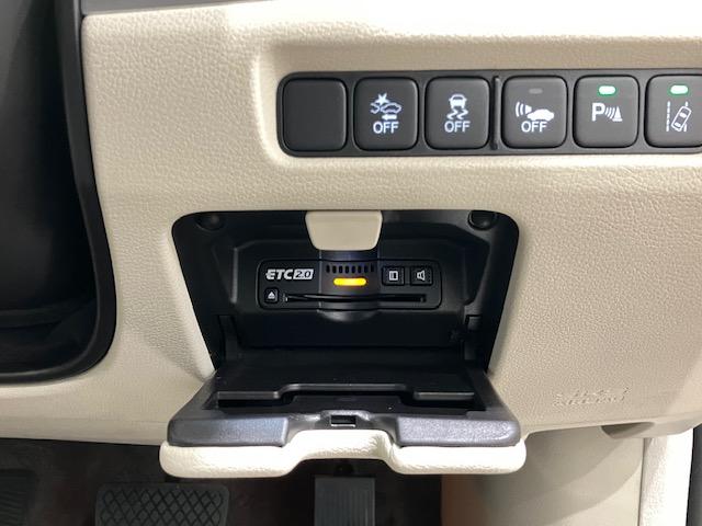 レジェンド ハイブリッドＥＸ　４ＷＤ　ホンダセンシング　ＦＯＰナビ　サンルーフ　前後ドラレコ　Ｋｒｅｌｌオーディオシステム　パワートランク　パドルシフト　リモコンエンジンスターター　ＣＭＢＳ　フルセグＴＶ　マルチビューカメラ（22枚目）