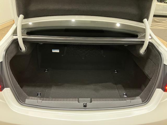 レジェンド ハイブリッドＥＸ　４ＷＤ　ホンダセンシング　ＦＯＰナビ　サンルーフ　前後ドラレコ　Ｋｒｅｌｌオーディオシステム　パワートランク　パドルシフト　リモコンエンジンスターター　ＣＭＢＳ　フルセグＴＶ　マルチビューカメラ（28枚目）