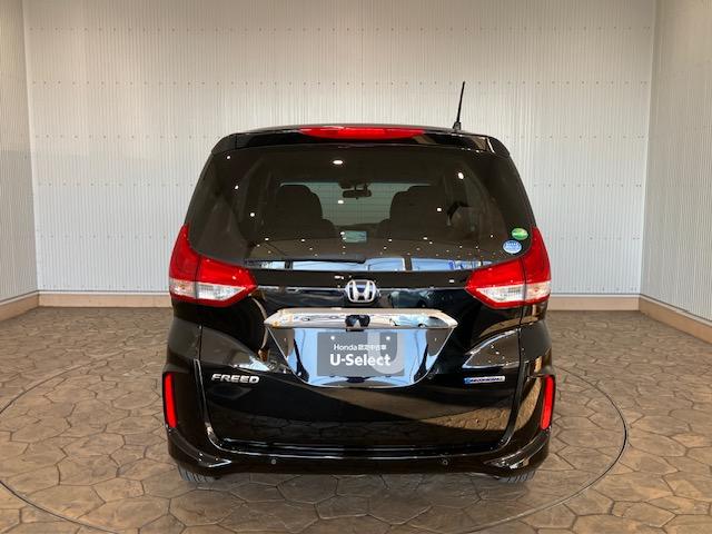 フリードハイブリッド ハイブリッド・Ｇホンダセンシング　９インチプレミアムインターナビ　前後ドラレコ　ＥＴＣ　アルミホイール　６人乗り　軽減ブレーキ　キーフリーシステム　ＤＶＤ再生可能　ＥＣＯＮ　後カメラ　Ａクルーズ　地デジフルセグＴＶ　ＬＥＤヘッドランプ（14枚目）