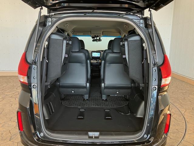 フリードハイブリッド ハイブリッド・Ｇホンダセンシング　９インチプレミアムインターナビ　前後ドラレコ　ＥＴＣ　アルミホイール　６人乗り　軽減ブレーキ　キーフリーシステム　ＤＶＤ再生可能　ＥＣＯＮ　後カメラ　Ａクルーズ　地デジフルセグＴＶ　ＬＥＤヘッドランプ（30枚目）