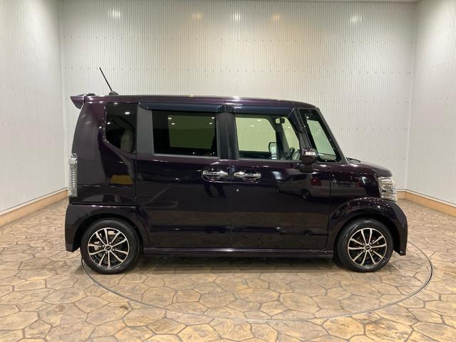 Ｎ－ＢＯＸカスタム ＧターボＳＳパッケージ　メモリーナビ　いまコレ＋　新品フロアマット　パドルシフト　社外アルミホイール　フルセグＴＶ　Ｂｌｕｅｔｏｏｔｈ対応　Ｂモニター　スマートエントリー　ＶＳＡ　盗難防止システム　ＡＡＣ　ナビＴＶ　パワステ（14枚目）