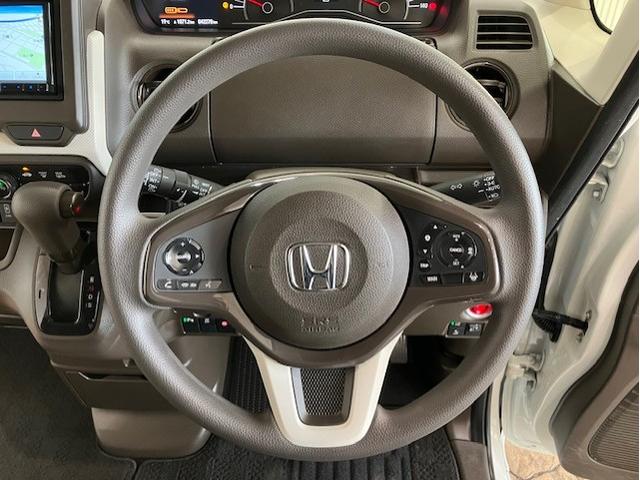 Ｎ－ＢＯＸ Ｌ　４ＷＤ　片側電動スライドドア　ホンダセンシング　メモリーナビ　いまコレ＋　新品フロアマット　サイドエアバッグ　Ｂカメラ　ナビＴＶ　ＬＥＤヘッドライト　クルコン　オートエアコン　盗難防止システム　ＤＶＤ（8枚目）