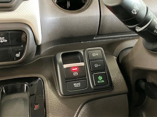 Ｎ－ＢＯＸ Ｌ　４ＷＤ　片側電動スライドドア　ホンダセンシング　メモリーナビ　いまコレ＋　新品フロアマット　サイドエアバッグ　Ｂカメラ　ナビＴＶ　ＬＥＤヘッドライト　クルコン　オートエアコン　盗難防止システム　ＤＶＤ（19枚目）