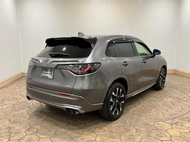 ＺＲ－Ｖ ｅ：ＨＥＶＺ　４ＷＤ　ホンダコネクトディスプレイ　無限マフラー　前後ドラレコ　無限テールゲートガーニッシュ　オプションＬＥＤフォグライト　オプションフロントロアースカート　全周囲モニター　電動リヤゲート　クルコン（4枚目）