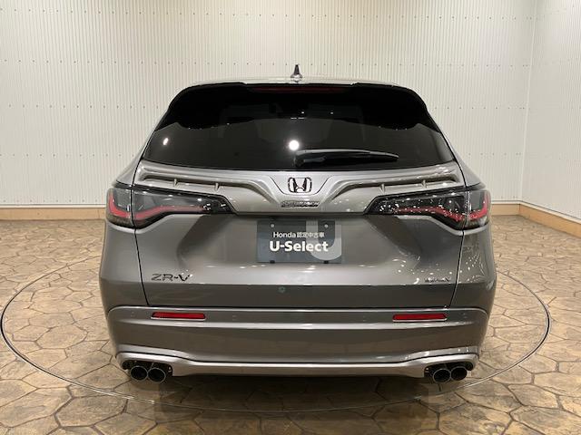 ＺＲ－Ｖ ｅ：ＨＥＶＺ　４ＷＤ　ホンダコネクトディスプレイ　無限マフラー　前後ドラレコ　無限テールゲートガーニッシュ　オプションＬＥＤフォグライト　オプションフロントロアースカート　全周囲モニター　電動リヤゲート　クルコン（16枚目）
