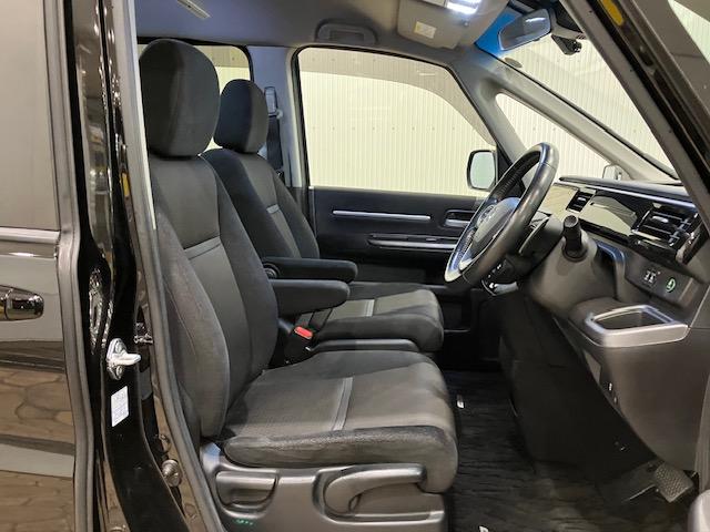 ステップワゴンスパーダ スパーダホンダセンシング　ドラレコ前後　１０インチプレミアムナビ　リア席モニター　７人乗り　盗難防止　助手席エアバッグ　Ｗパワスラ　リアオートエアコン　地デジ　ＬＥＤライト　横滑り防止システム　オートエアコン　リアカメラ（24枚目）