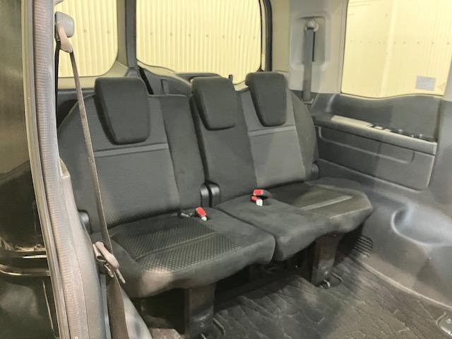 ステップワゴンスパーダ スパーダホンダセンシング　ドラレコ前後　１０インチプレミアムナビ　リア席モニター　７人乗り　盗難防止　助手席エアバッグ　Ｗパワスラ　リアオートエアコン　地デジ　ＬＥＤライト　横滑り防止システム　オートエアコン　リアカメラ（29枚目）