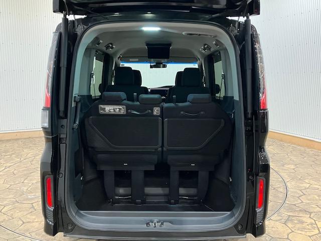 ステップワゴンスパーダ スパーダホンダセンシング　ドラレコ前後　１０インチプレミアムナビ　リア席モニター　７人乗り　盗難防止　助手席エアバッグ　Ｗパワスラ　リアオートエアコン　地デジ　ＬＥＤライト　横滑り防止システム　オートエアコン　リアカメラ（30枚目）