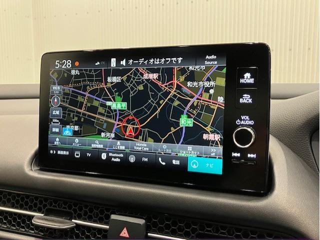ＺＲ－Ｖ ｅ：ＨＥＶＺ特別仕様車ブラックスタイル　４ＷＤホンダコネクトディスプレイＥＴＣマルチビューカメラシステム　全周囲カメラ　電動リアゲート　オートクルーズコントロール　バックカメラ　シートヒーター　ＬＥＤヘッドランプ　フルセグＴＶ　パワーシート（2枚目）