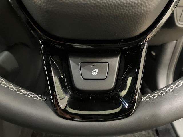 ＺＲ－Ｖ ｅ：ＨＥＶＺ特別仕様車ブラックスタイル　４ＷＤホンダコネクトディスプレイＥＴＣマルチビューカメラシステム　全周囲カメラ　電動リアゲート　オートクルーズコントロール　バックカメラ　シートヒーター　ＬＥＤヘッドランプ　フルセグＴＶ　パワーシート（11枚目）