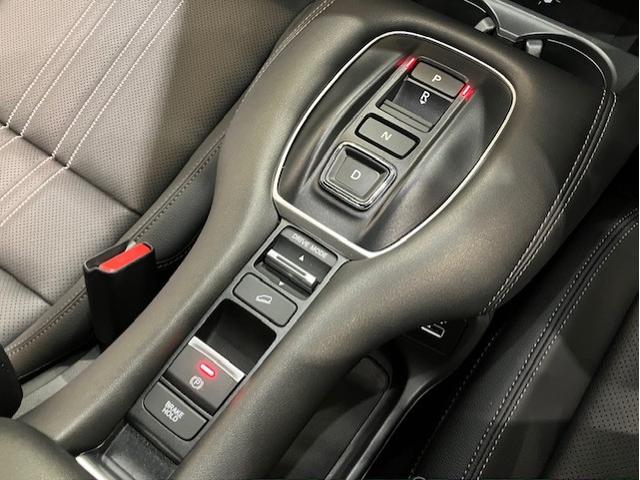 ＺＲ－Ｖ ｅ：ＨＥＶＺ特別仕様車ブラックスタイル　４ＷＤホンダコネクトディスプレイＥＴＣマルチビューカメラシステム　全周囲カメラ　電動リアゲート　オートクルーズコントロール　バックカメラ　シートヒーター　ＬＥＤヘッドランプ　フルセグＴＶ　パワーシート（21枚目）