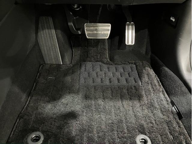 ＺＲ－Ｖ ｅ：ＨＥＶＺ特別仕様車ブラックスタイル　４ＷＤホンダコネクトディスプレイＥＴＣマルチビューカメラシステム　全周囲カメラ　電動リアゲート　オートクルーズコントロール　バックカメラ　シートヒーター　ＬＥＤヘッドランプ　フルセグＴＶ　パワーシート（23枚目）