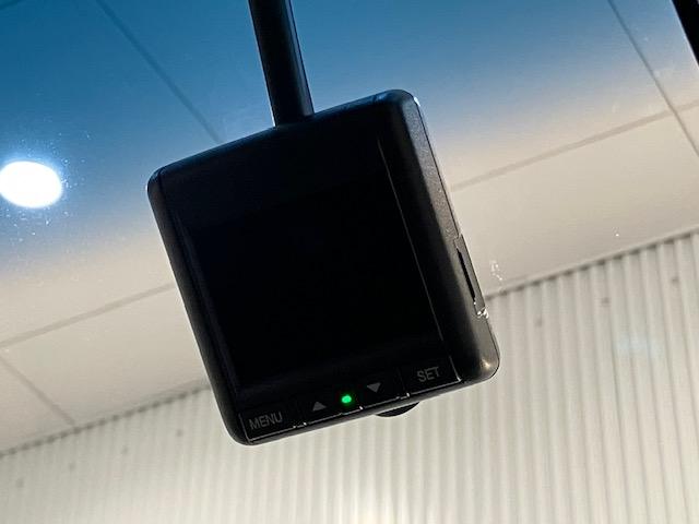 オデッセイハイブリッド e:HEVアブソルート・EX 10インチナビ 前後ドラレコ マルチビューカメラ LEDライト シ-トヒ-タ- 両側PSD フルセグ アイドルストップ クルーズコントロール DVD再生機能 3列シート ナビ&TV キーレス イモビ(3枚目)